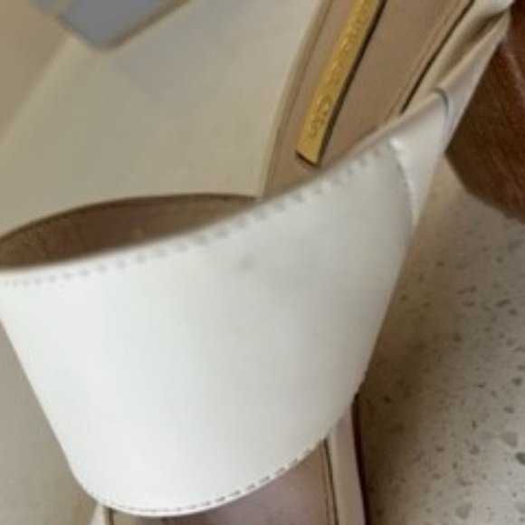 9M Louise et Cie, off white strappy open toe slide - Picture 6 of 9